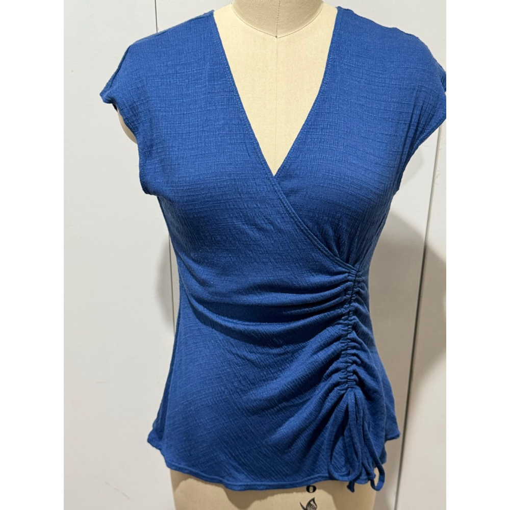 Women's MAX STUDIO Blue Short Sleeve V-neck side ruched tie sleeveless blouse S